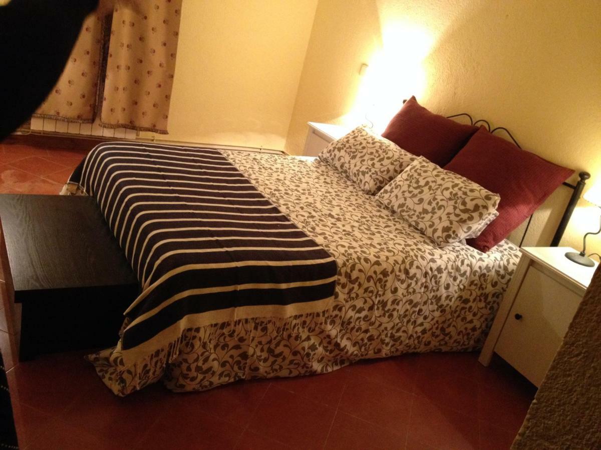 Casa Lola Bed & Breakfast Pelegrina Екстериор снимка