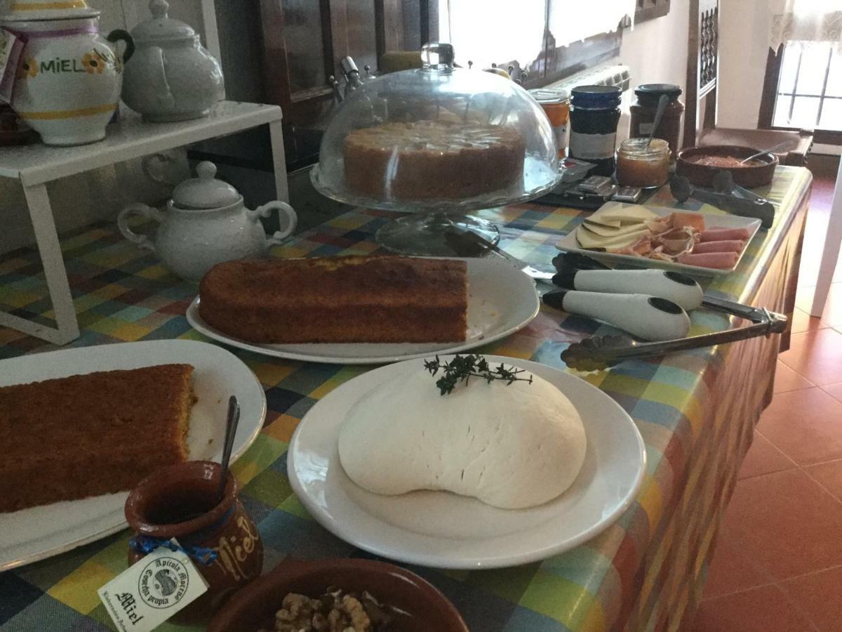 Casa Lola Bed & Breakfast Pelegrina Екстериор снимка